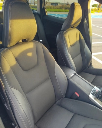 Volvo XC 60 cena 68800 przebieg: 258000, rok produkcji 2014 z Tarnobrzeg małe 121